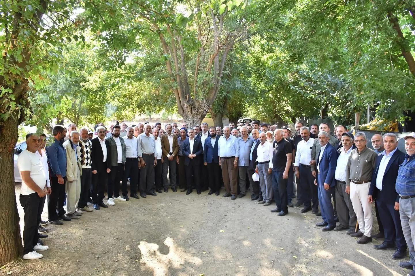 Manşet: Milletvekili Erol Keleş Dedeyolu Köyü’nde Vatandaşlarla Buluştu